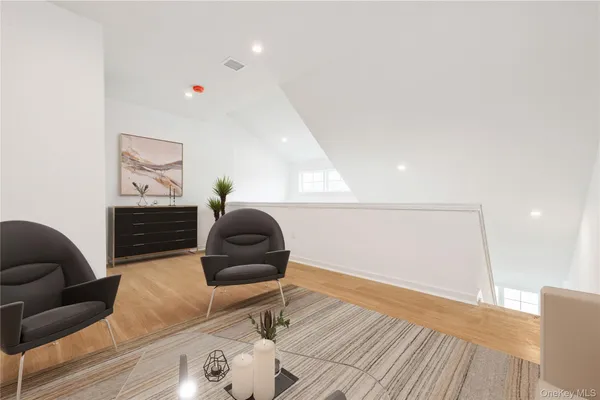 $3,849 | 418 Atlantic Avenue, Unit 206, Oceanside, NY 11572