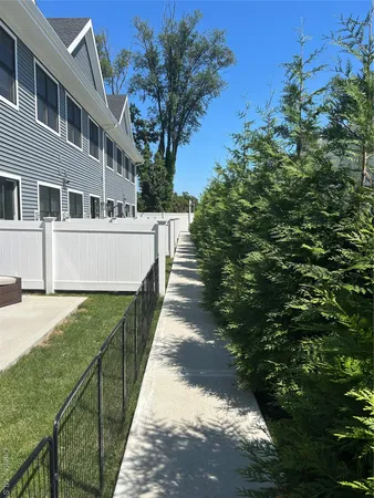 $3,849 | 418 Atlantic Avenue, Unit 206, Oceanside, NY 11572