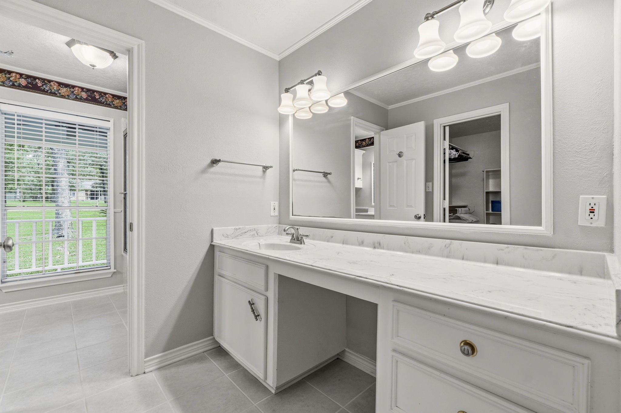 2407 Carriage Ridge Lane Conroe, TX 77384 - Photo 21 of 39 Master Bath