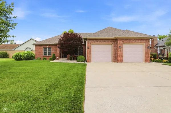 $524,900 | 3724 Morningside Drive, Greenwood, IN 46143