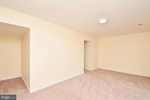 $3,150 | 2767 January Court, Falls Church, VA 22043