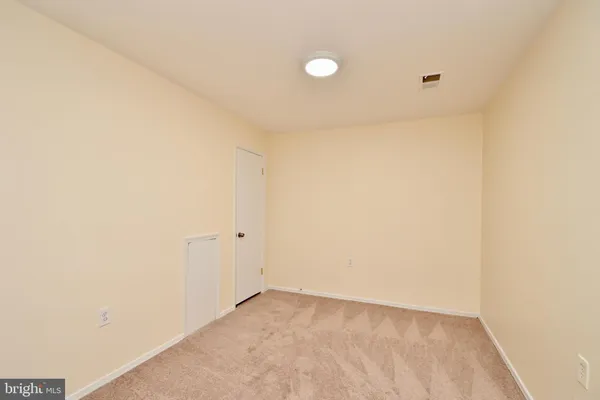 $3,150 | 2767 January Court, Falls Church, VA 22043