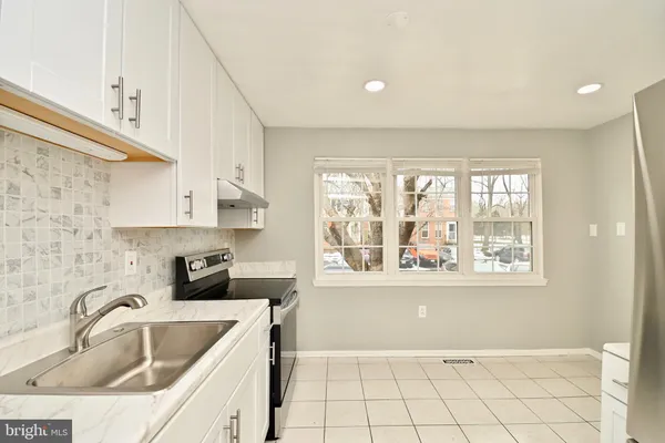 $3,150 | 2767 January Court, Falls Church, VA 22043