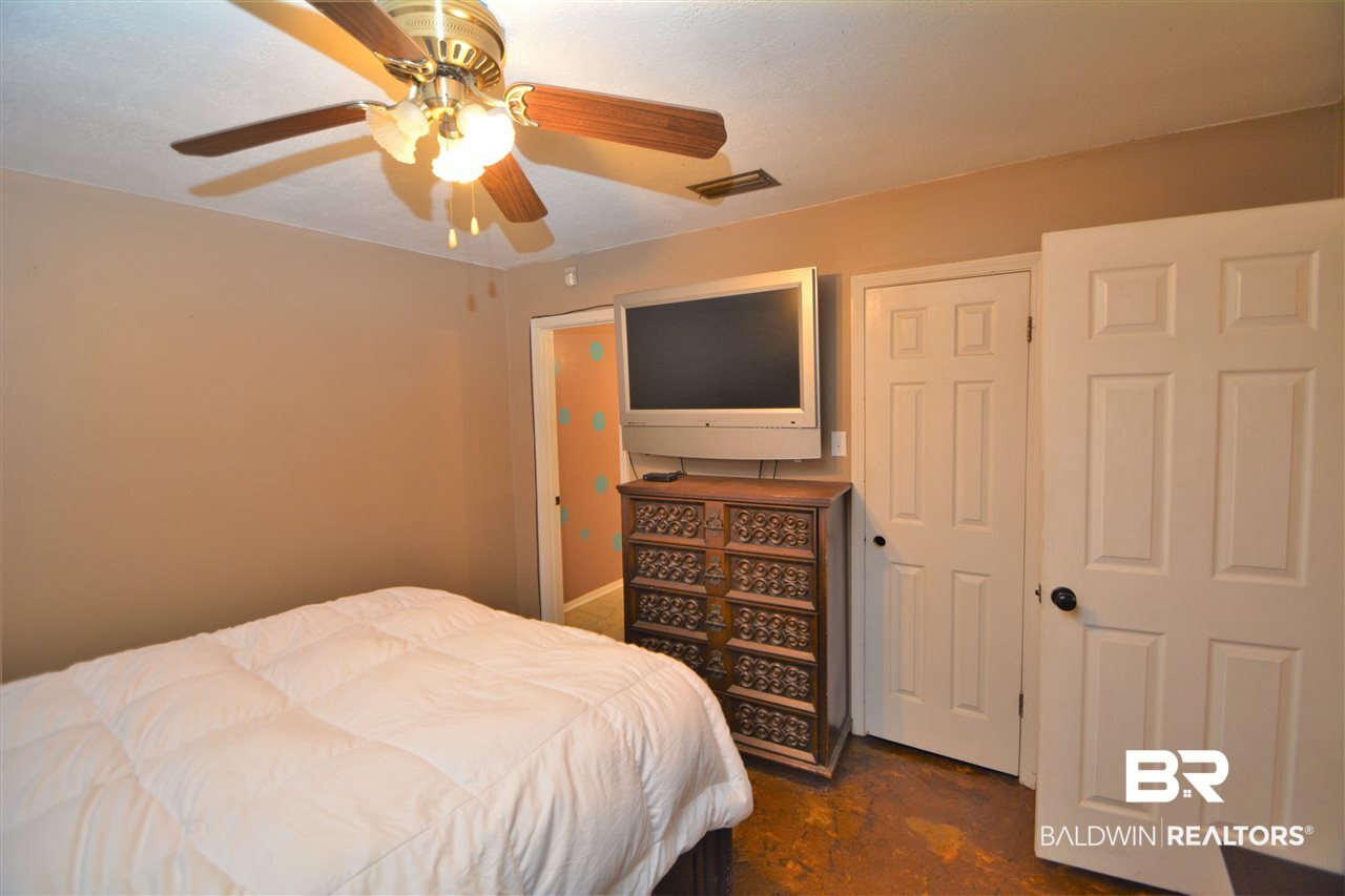 605 Mandrell Street Mobile, AL 36606 - Photo 16 of 25