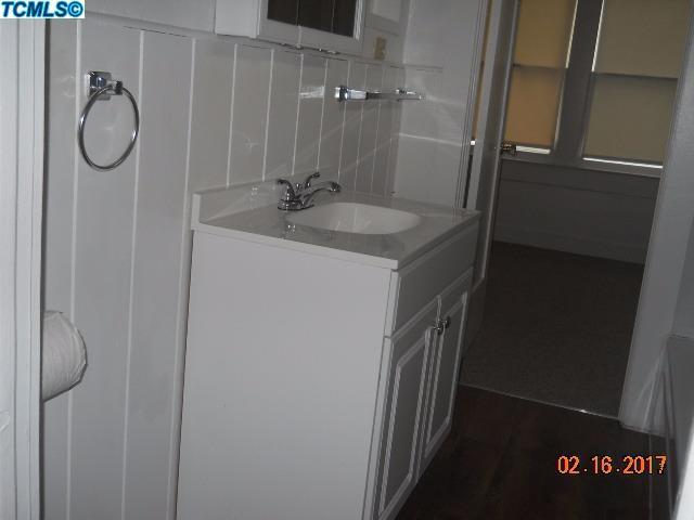 318 East Maple Street Exeter, CA 93221 - Photo 10 of 17 Additional Photo
