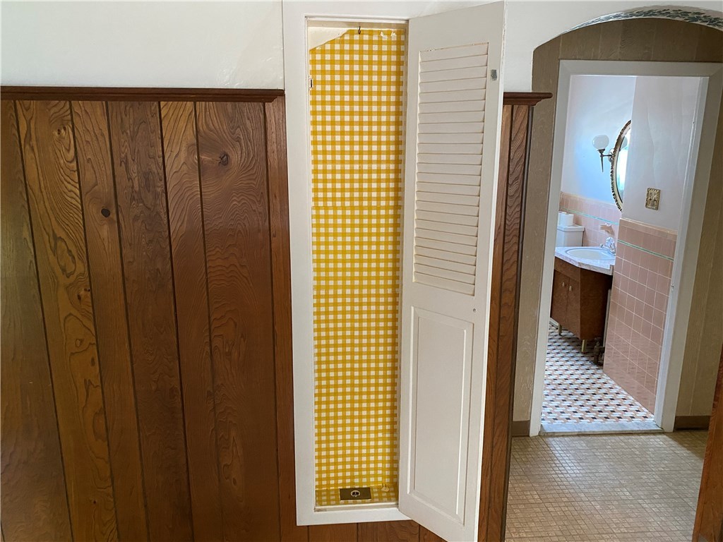 36 Riverfarm Road Cranston, RI 02910 - Photo 15 of 32 Gallery Image 15