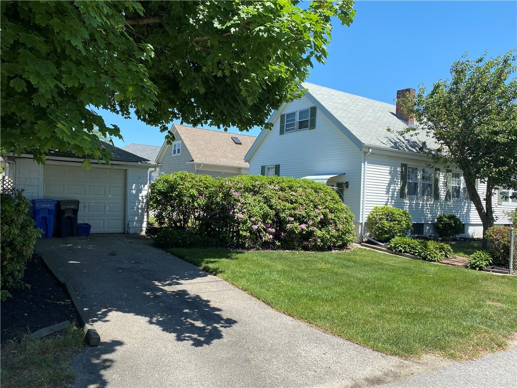 36 Riverfarm Road Cranston, RI 02910 - Photo 3 of 32 Gallery Image 3
