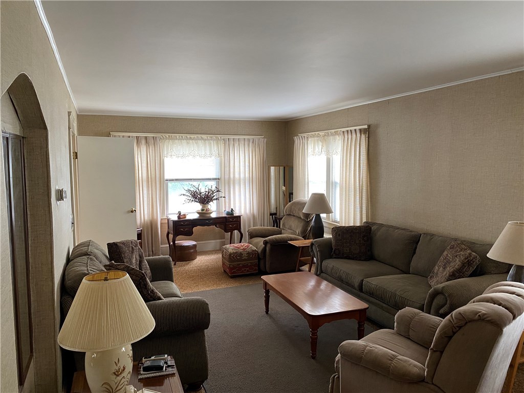 36 Riverfarm Road Cranston, RI 02910 - Photo 8 of 32 Gallery Image 8