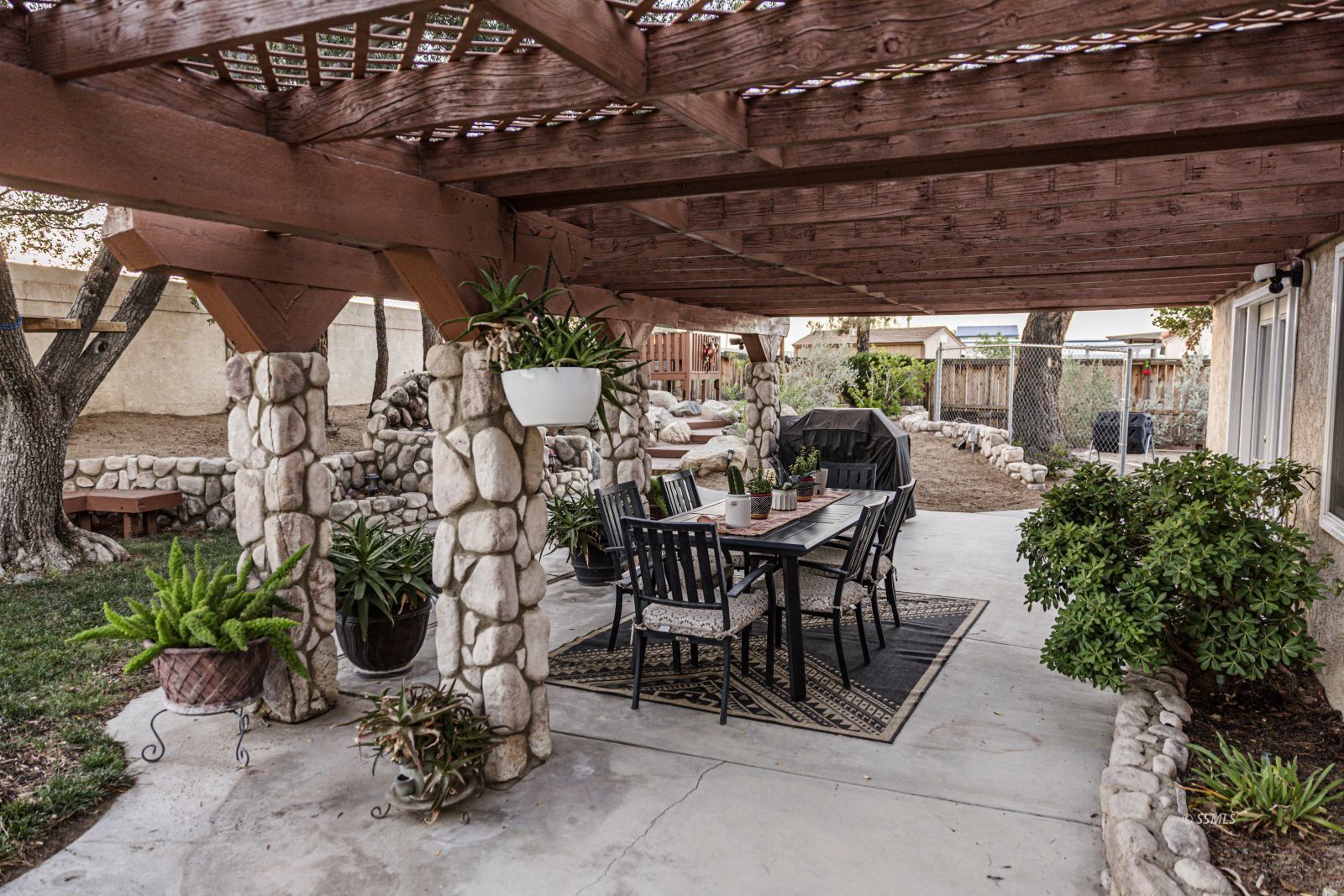 1241 Quail Way Ridgecrest, CA 93555 - Photo 12 of 48