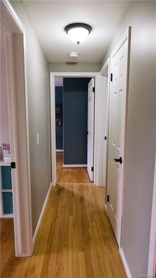 1072 Kingsview Avenue Rochester, MI 48309 - Photo 30 of 38 Kingsview - 26.jpg