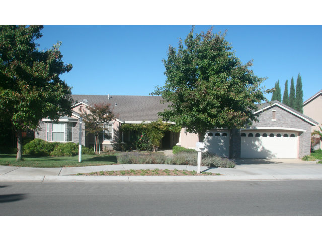 1310 Quail Ridge Way Hollister, CA 95023 - Photo 1 of 23 Gallery Image 1