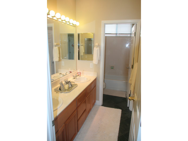 1310 Quail Ridge Way Hollister, CA 95023 - Photo 14 of 23 Gallery Image 14