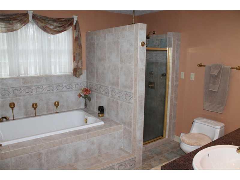 178 Arner Road Freeport, PA 16229 - Photo 22 of 25 Full Bath. Upstairs bath, jacuzzi tub, rain shower with body spray heads. double bowl granite top