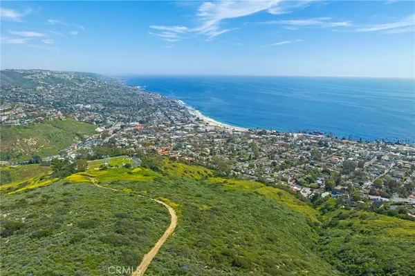 $6,800 | 215 Monterey Drive, Laguna Beach, CA 92651
