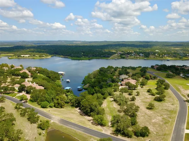 $299,900 | 2900 Cliff Overlook, Spicewood, TX 78669