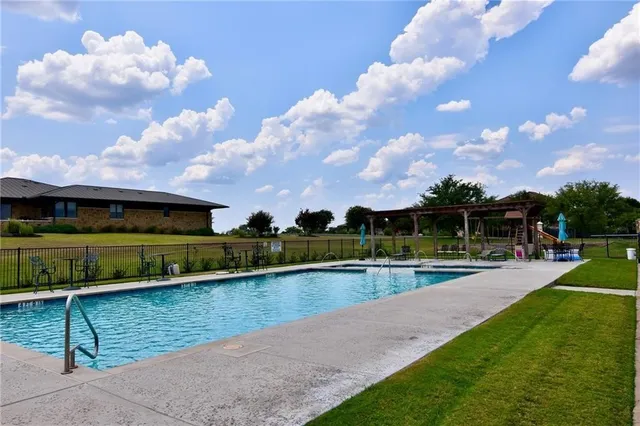 $299,900 | 2900 Cliff Overlook, Spicewood, TX 78669