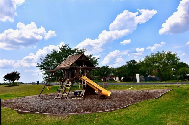 $299,900 | 2900 Cliff Overlook, Spicewood, TX 78669