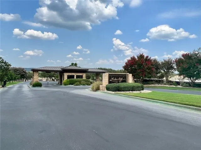 $299,900 | 2900 Cliff Overlook, Spicewood, TX 78669