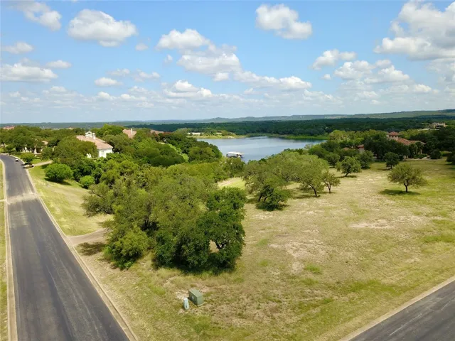 $299,900 | 2900 Cliff Overlook, Spicewood, TX 78669