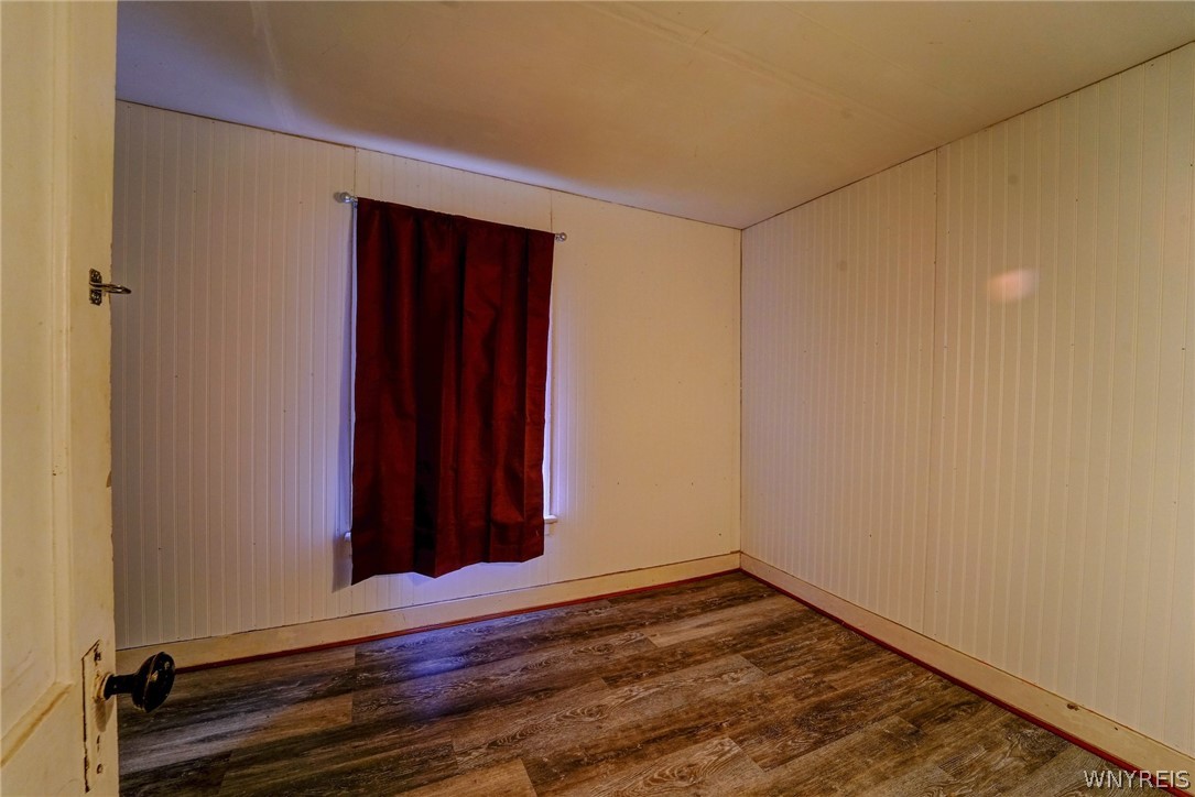 306 Lord Street Dunkirk, NY 14048 - Photo 8 of 12