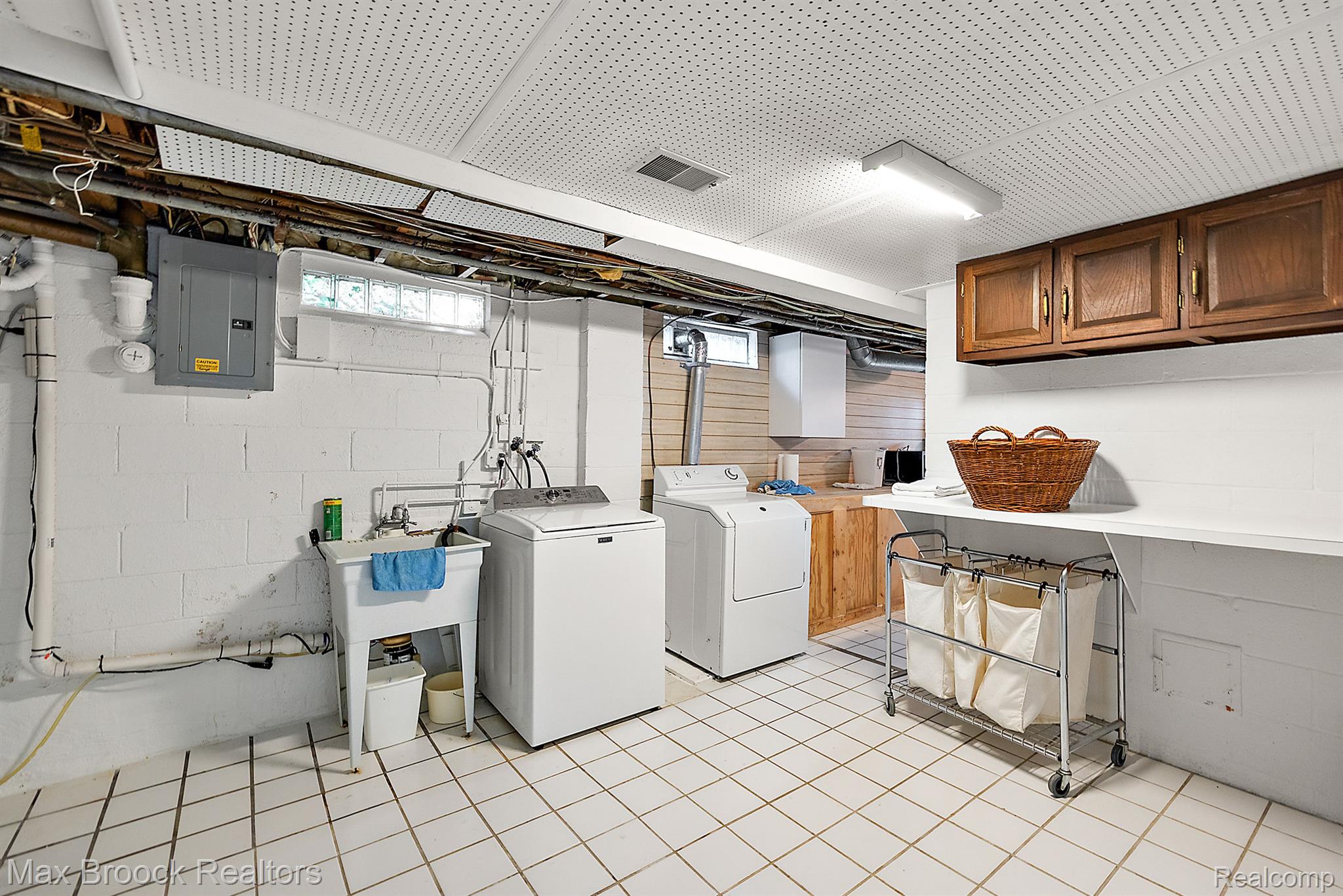 2683 Pine Ridge Road West Bloomfield, MI 48324 - Photo 24 of 30 Gallery Image 24