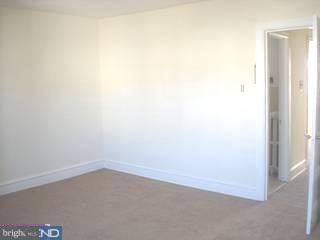 7154 Radbourne Road Upper Darby, PA 19082 - Photo 4 of 5