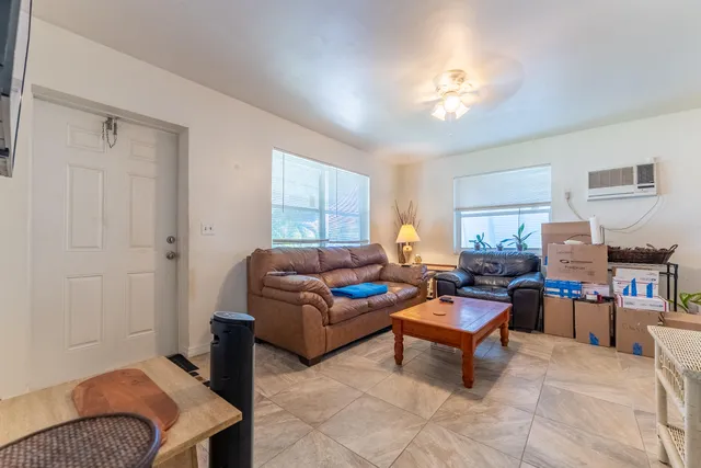 $475,000 | 730 North 5th Street, Lantana, FL 33462