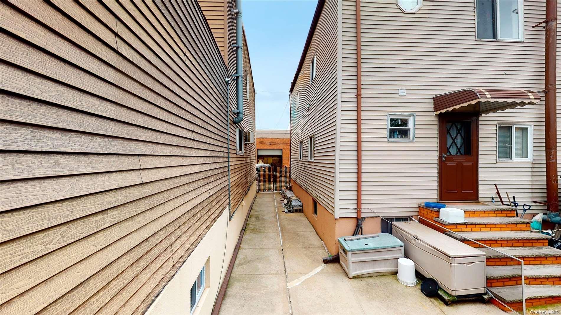 217 Java Street Brooklyn, NY 11222 - Photo 15 of 16 a balcony with furniture
