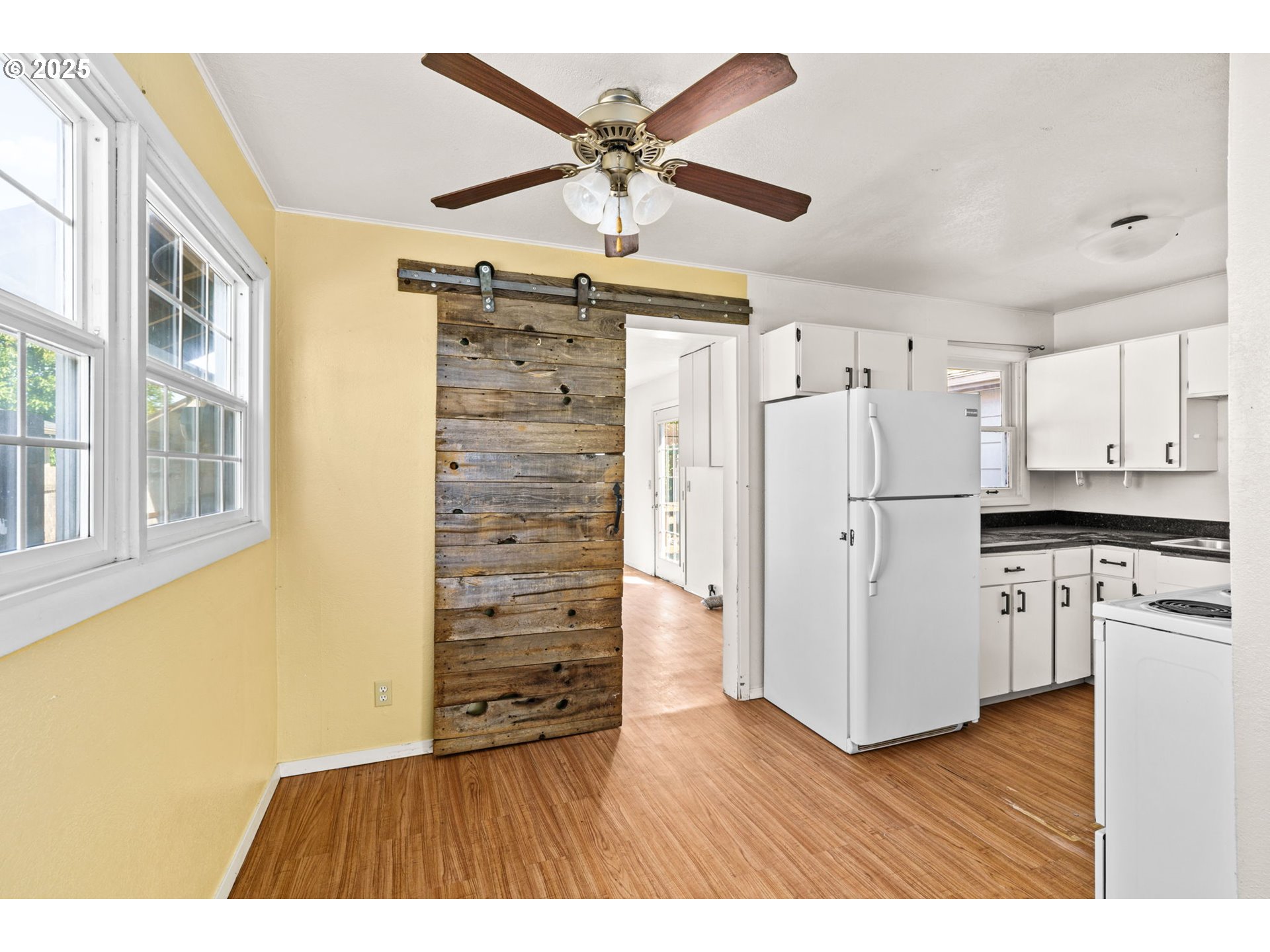 830 South 7th Street Cottage Grove, OR 97424 - Photo 22 of 33