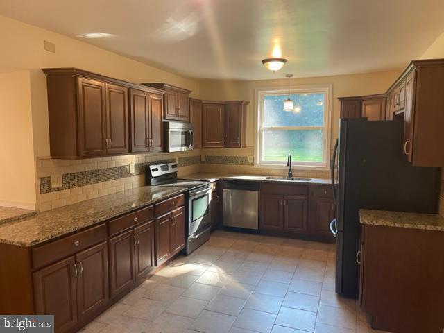 1600 Bernville Road Reading, PA 19601 - Photo 8 of 26 Kitchen