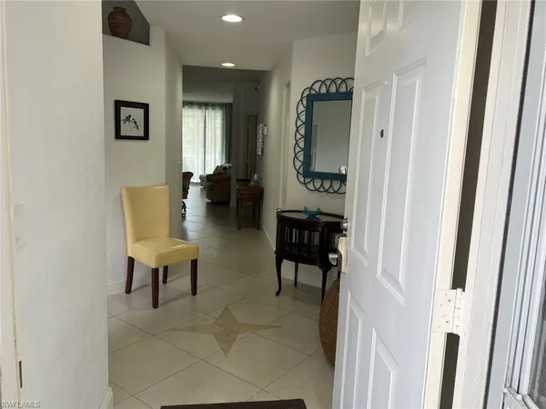 $2,000 | 1240 Sarah Jean Circle, Unit M102, Naples, FL 34110