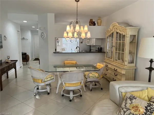$2,000 | 1240 Sarah Jean Circle, Unit M102, Naples, FL 34110