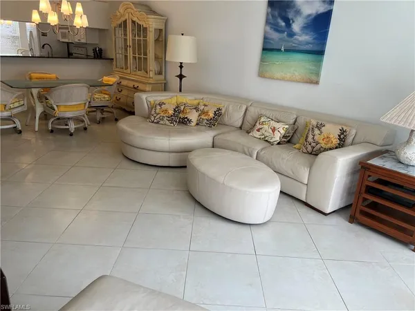 $2,000 | 1240 Sarah Jean Circle, Unit M102, Naples, FL 34110