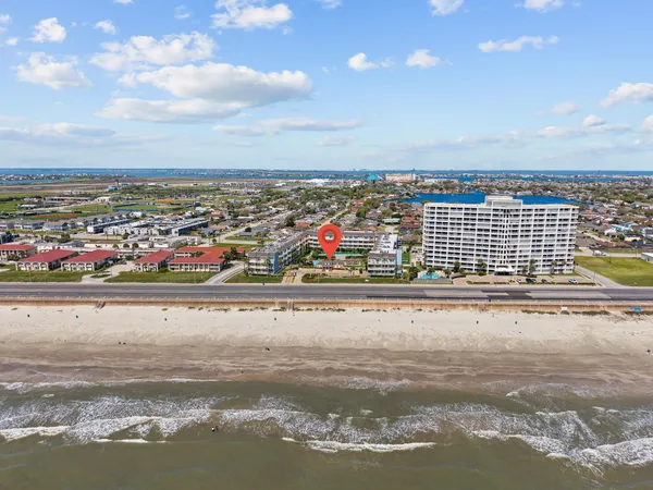 $1,740 | 7820 Seawall Boulevard, Unit 118, Galveston, TX 77551