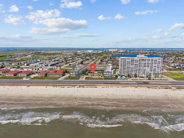 $1,740 | 7820 Seawall Boulevard, Unit 118, Galveston, TX 77551