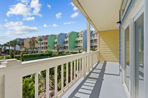 $1,740 | 7820 Seawall Boulevard, Unit 118, Galveston, TX 77551