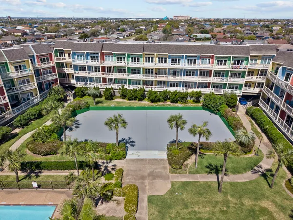 $1,740 | 7820 Seawall Boulevard, Unit 118, Galveston, TX 77551