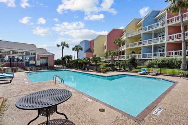 $1,740 | 7820 Seawall Boulevard, Unit 118, Galveston, TX 77551