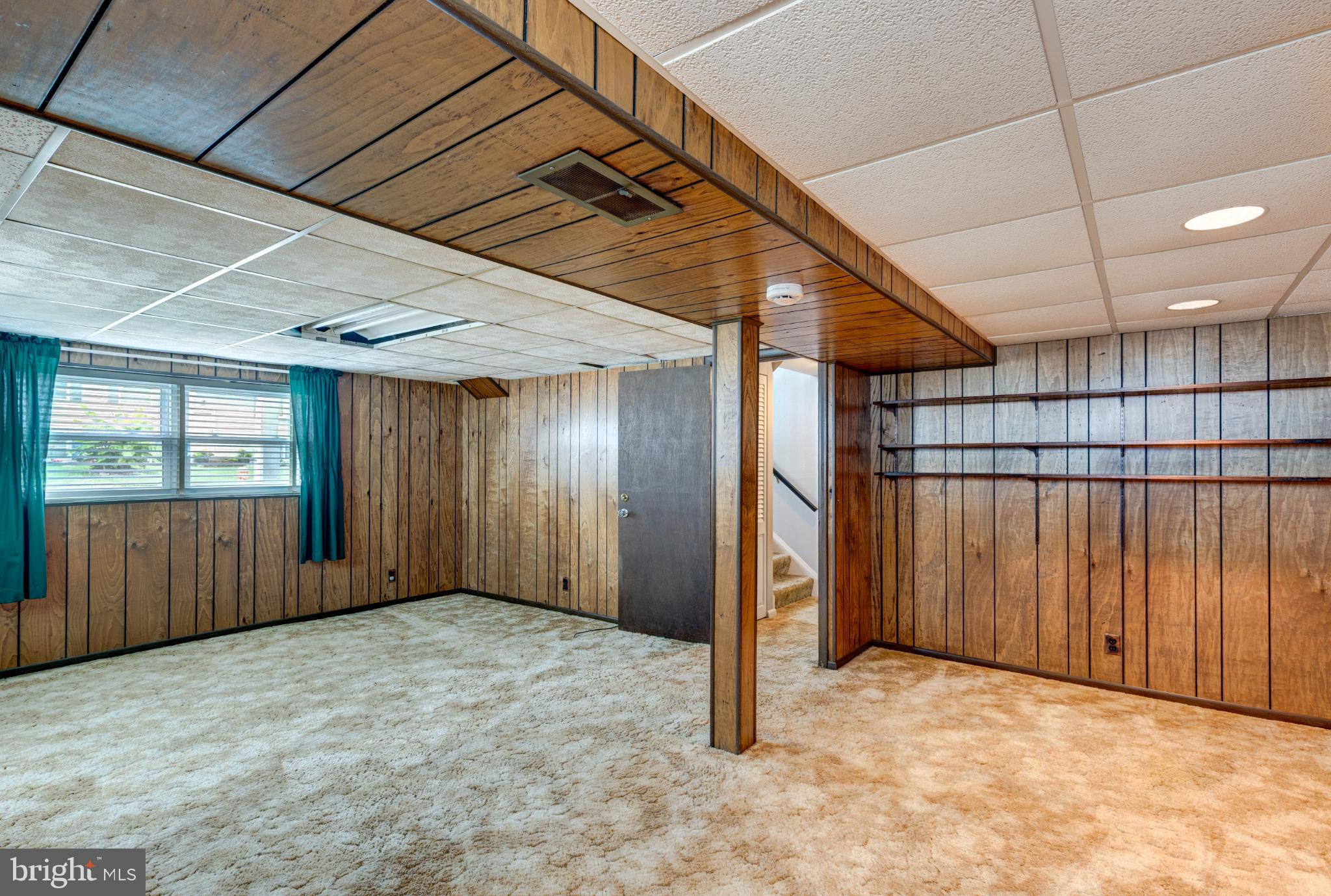 520 Crisfield Road Baltimore, MD 21220 - Photo 22 of 27 a view of an empty room