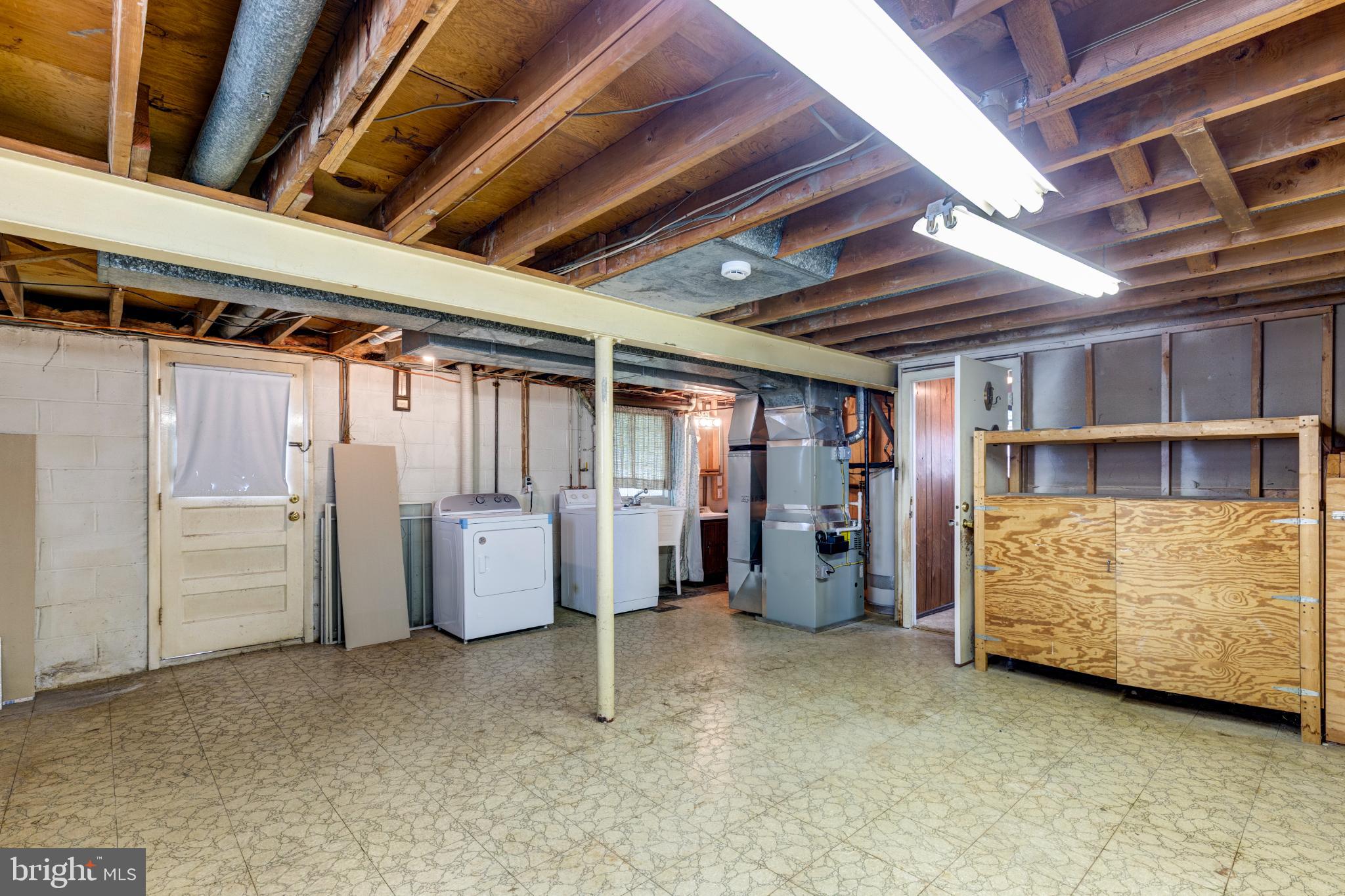 520 Crisfield Road Baltimore, MD 21220 - Photo 24 of 27 a view of an empty room with closet