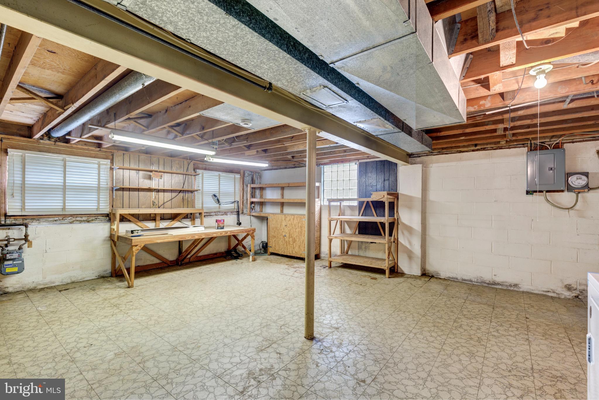 520 Crisfield Road Baltimore, MD 21220 - Photo 26 of 27 a view of a car garage