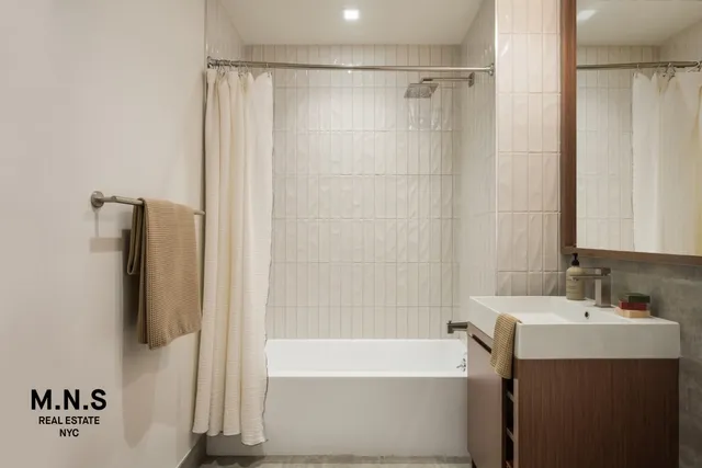 $3,864 | 19 Rockwell Place, Unit 18C | Fort Greene