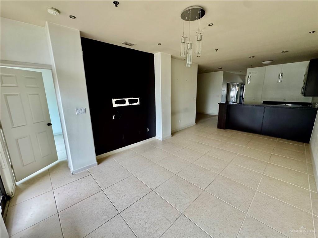 813 Travis Street, Unit 213 Mission, TX 78572 - Photo 5 of 17 a view of a elevator