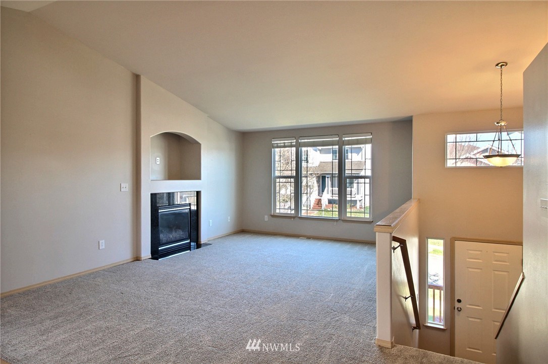 19006 4th Avenue Southeast Bothell, WA 98012 - Photo 2 of 14