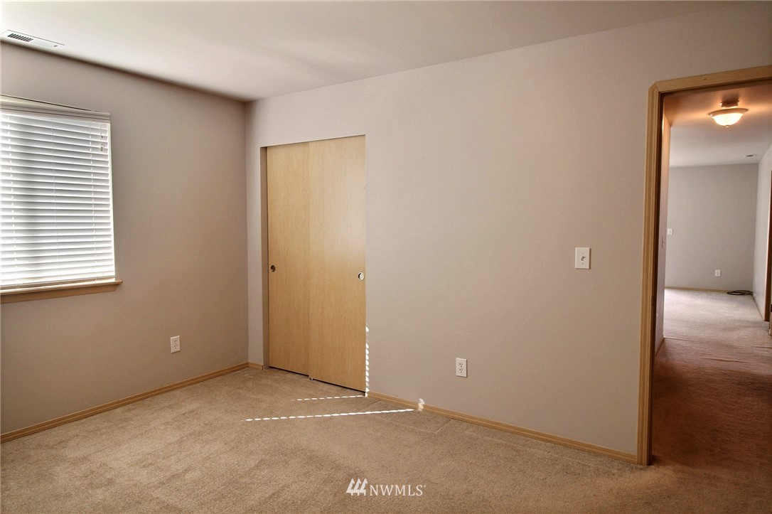 19006 4th Avenue Southeast Bothell, WA 98012 - Photo 12 of 14