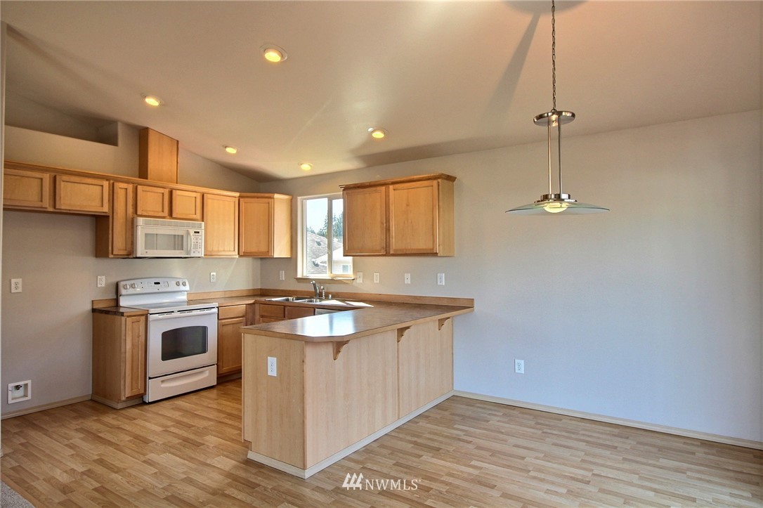 19006 4th Avenue Southeast Bothell, WA 98012 - Photo 3 of 14
