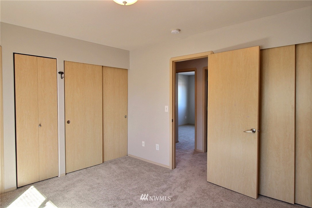 19006 4th Avenue Southeast Bothell, WA 98012 - Photo 6 of 14
