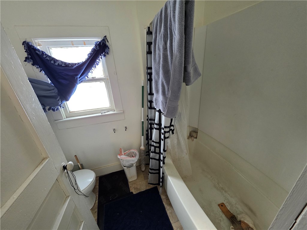 204 Fairgate Street Rochester, NY 14606 - Photo 31 of 35 Rear Unit