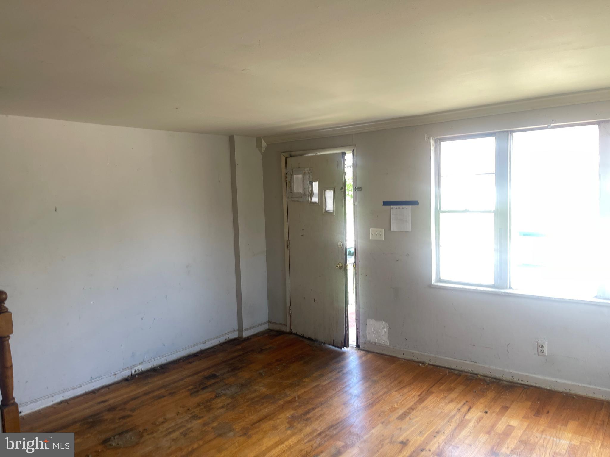 7441 Berkshire Road Baltimore, MD 21224 - Photo 7 of 22 Interior