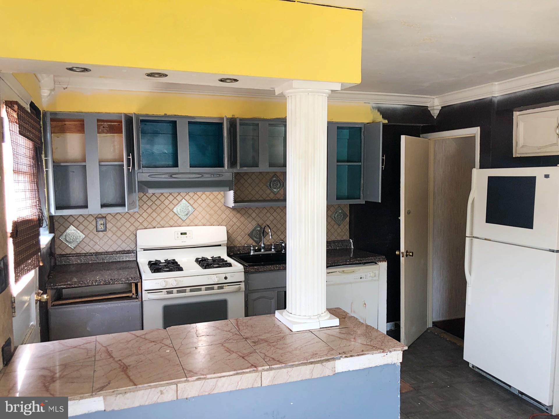 7441 Berkshire Road Baltimore, MD 21224 - Photo 10 of 22 Interior